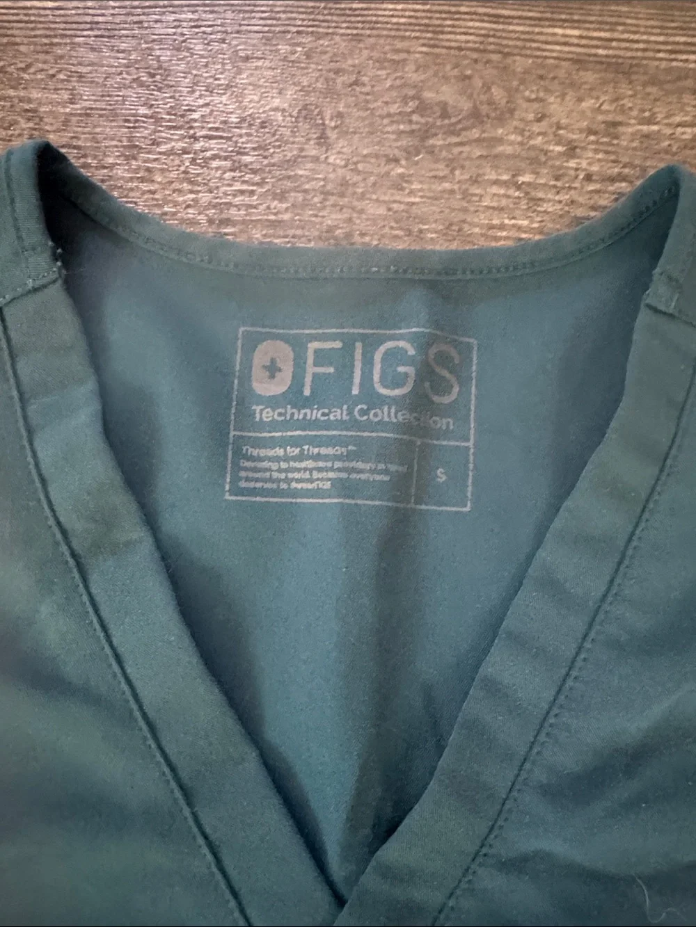 Figs Women's Caribbean Blue V-Neck Scrub Top with Chest Pocket - Picture 2 of 3